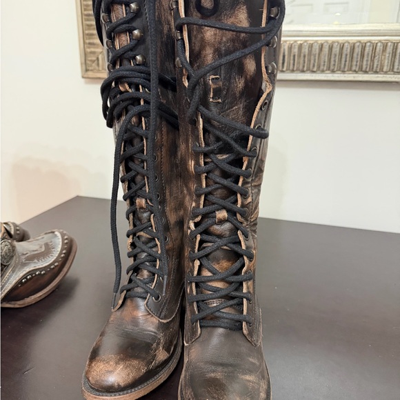 Freebird by Steven Grany Distressed Black and Brown Lace-Up Boots 7 - Picture 4 of 11